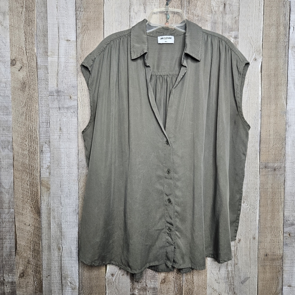 LNA Clothing Oversized Sleeveless Button Down Olive Gree Blouse Size Small